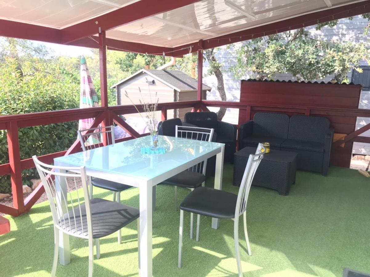 Charmant Mobil-Home Rocbaron Bagian luar foto