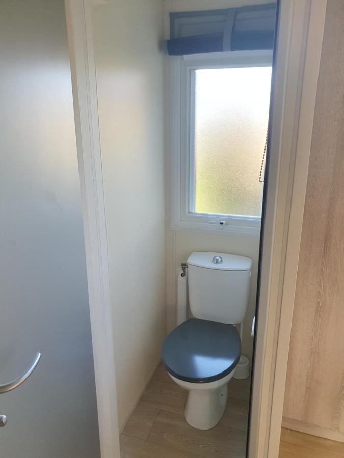 Charmant Mobil-Home Rocbaron Bagian luar foto